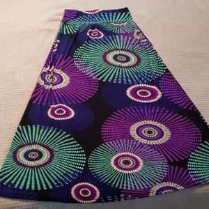 Isha’s Maxi Skirt Size L